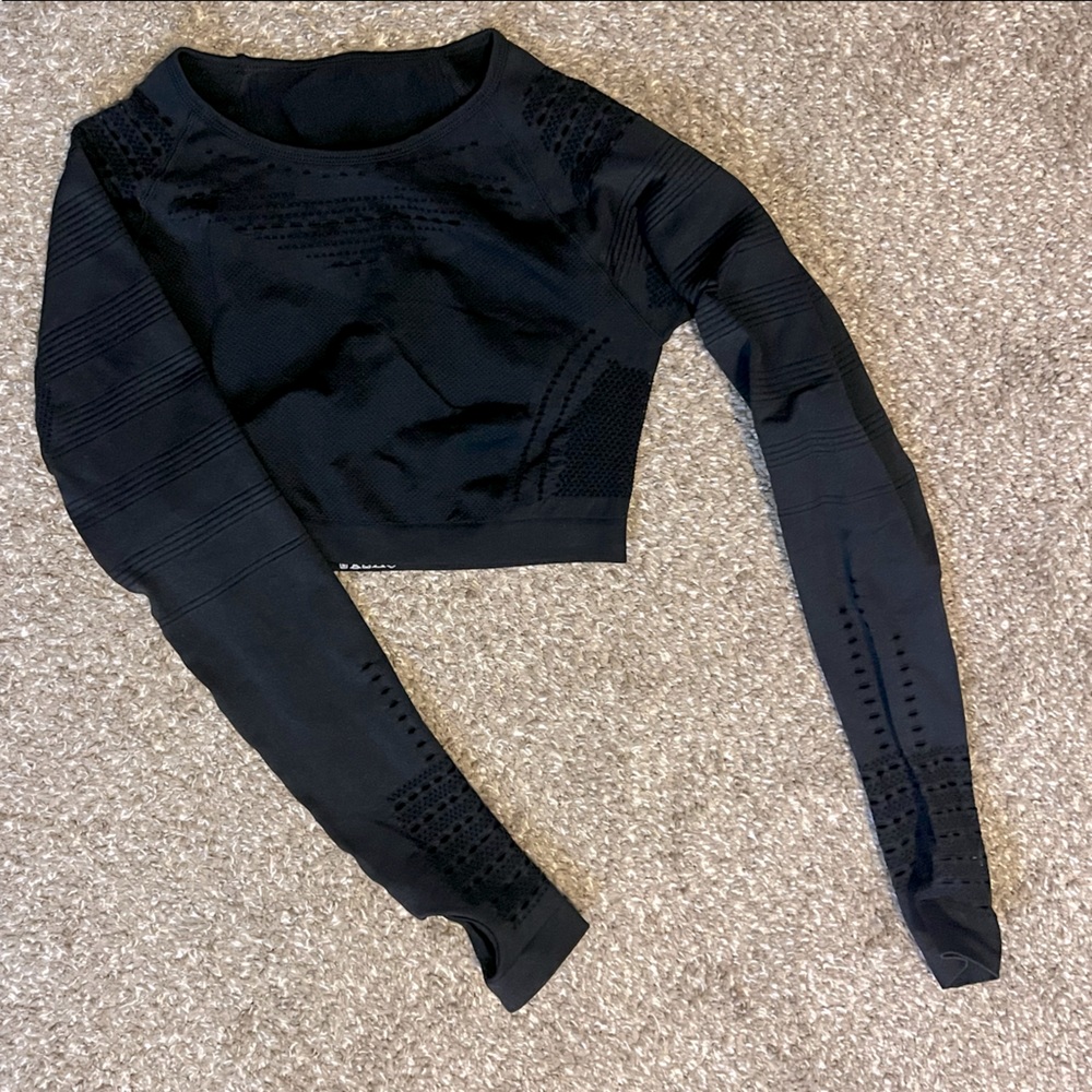 Black stretchy long sleeve work out top